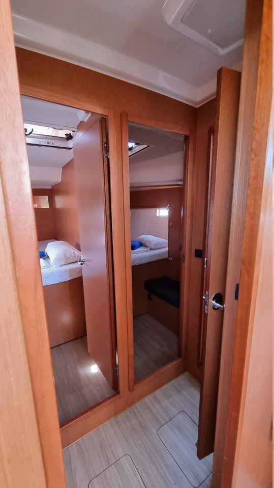 Photo #14 - Bavaria Cruiser 46 - 4 cab. (Spring Dolphin) in Trogir - 36636