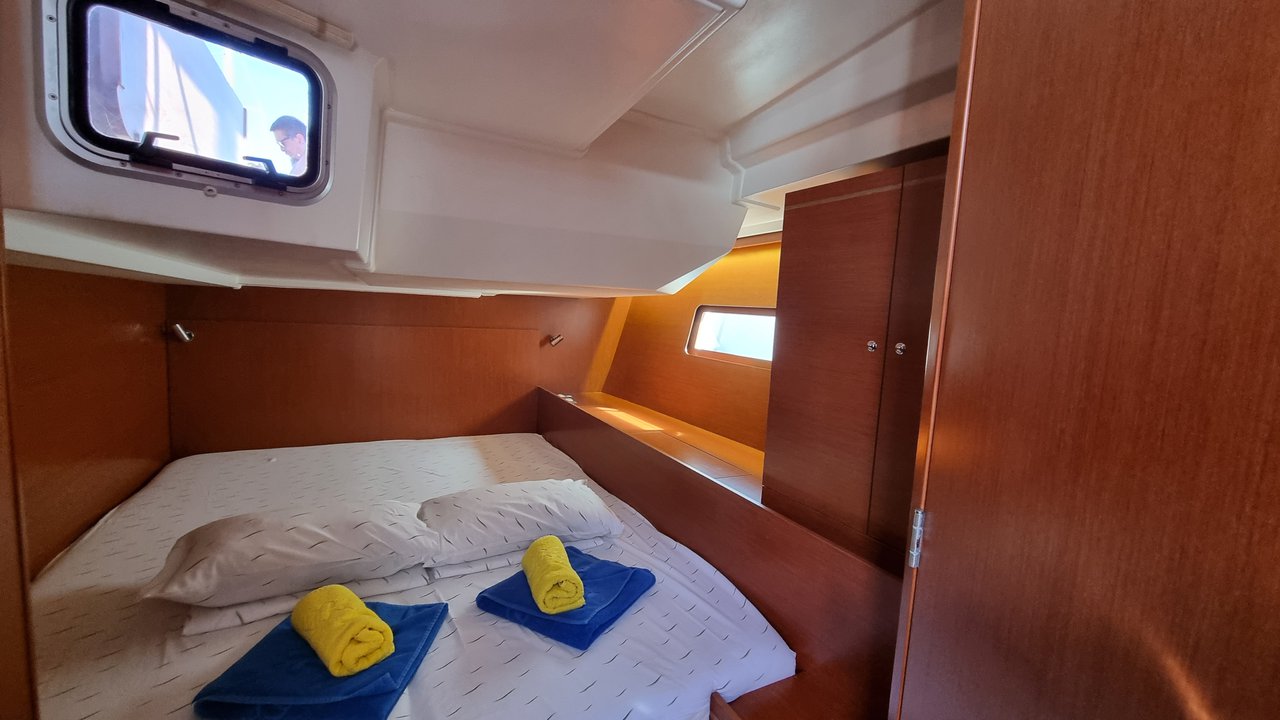 Photo #21 - Oceanis 51.1 - 5 + 1 cab. (South Point) in Trogir - 36638