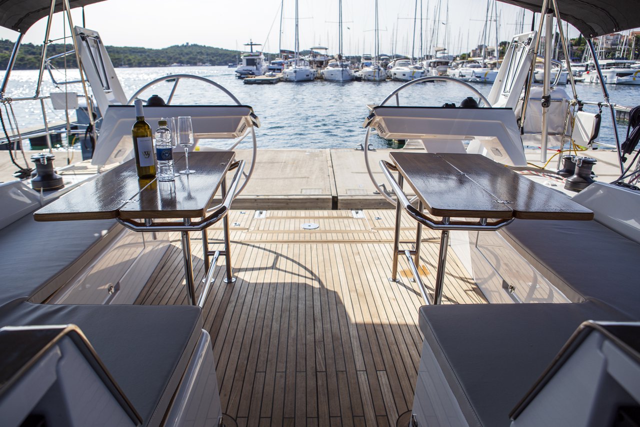 Photo #11 - Hanse 460 (White Pearl) en Sibenik - 36646