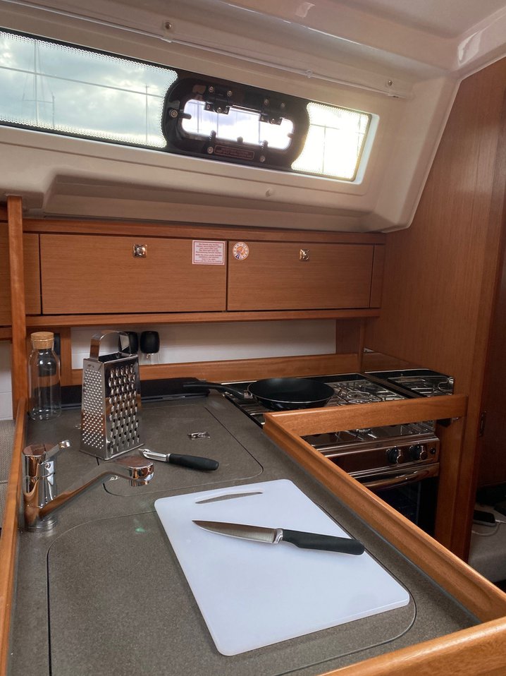 Photo #5 - Bavaria Cruiser 34 - 2 cab. (Luna 2) in Fethiye - 36650