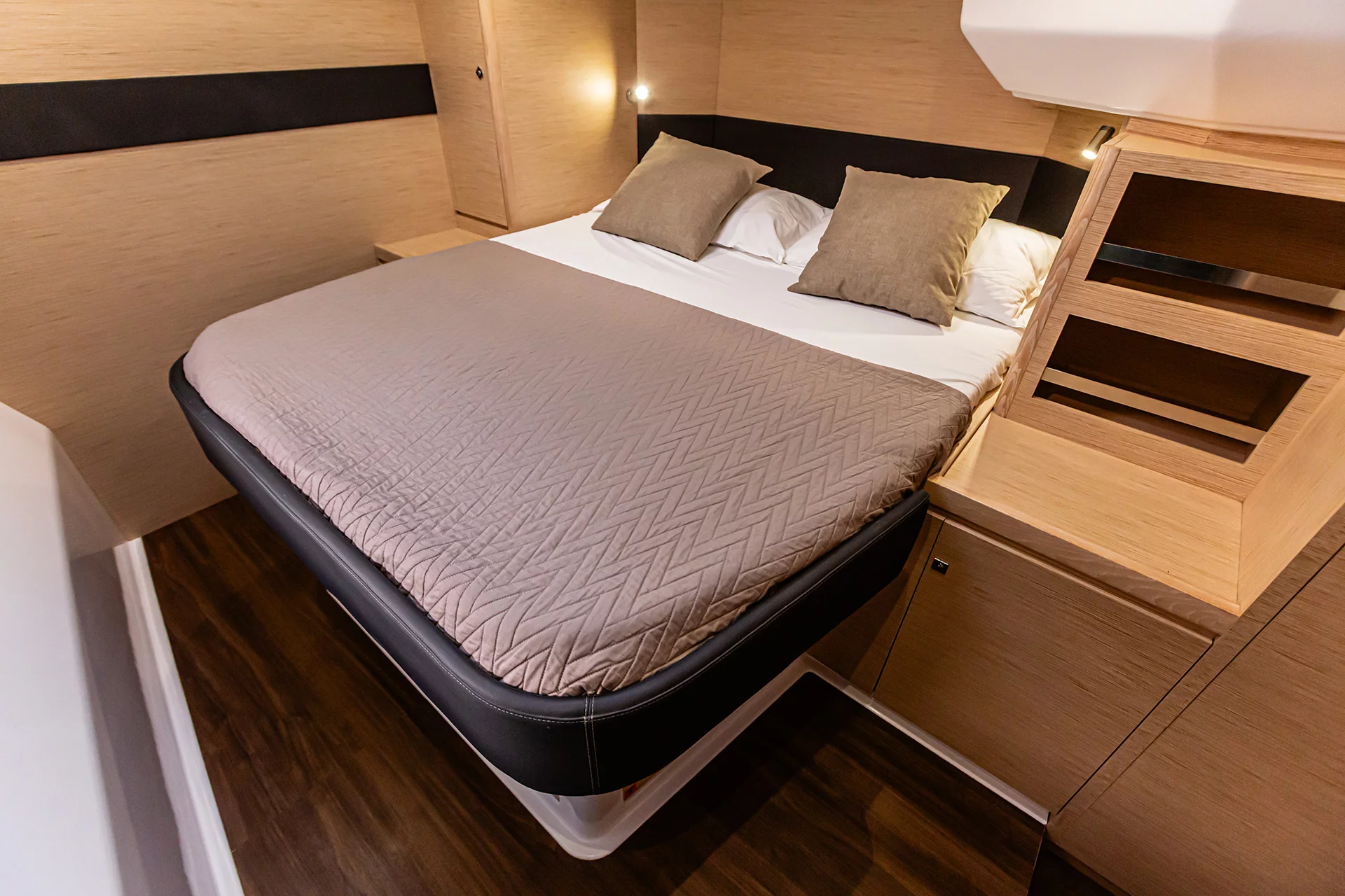 Dufour 48 Catamaran - 5 + 1 cab. (Oblivion Planet)  - 7