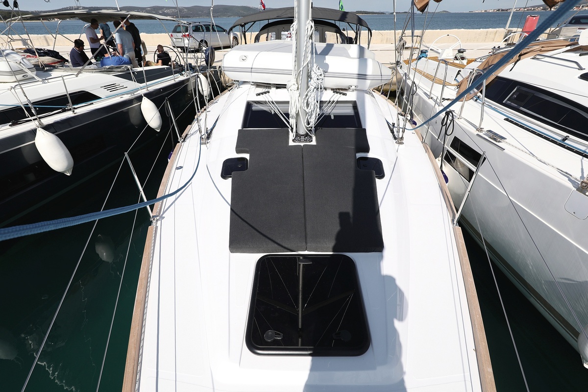 Photo #4 - Elan Impression 40.1 (Sv. Nikola) in Biograd - 36670