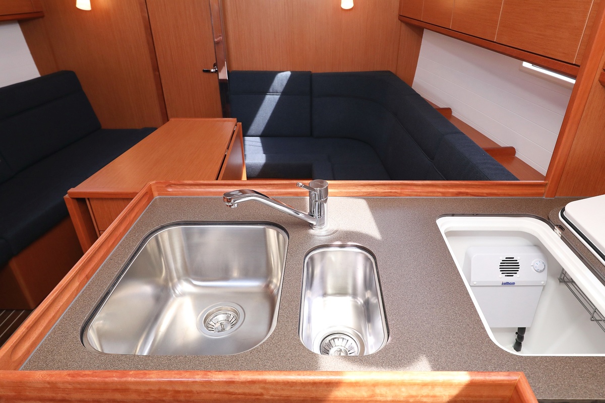Photo #13 - Bavaria Cruiser 37 - 3 cab. (Spectrum) in Pirovac - 36672