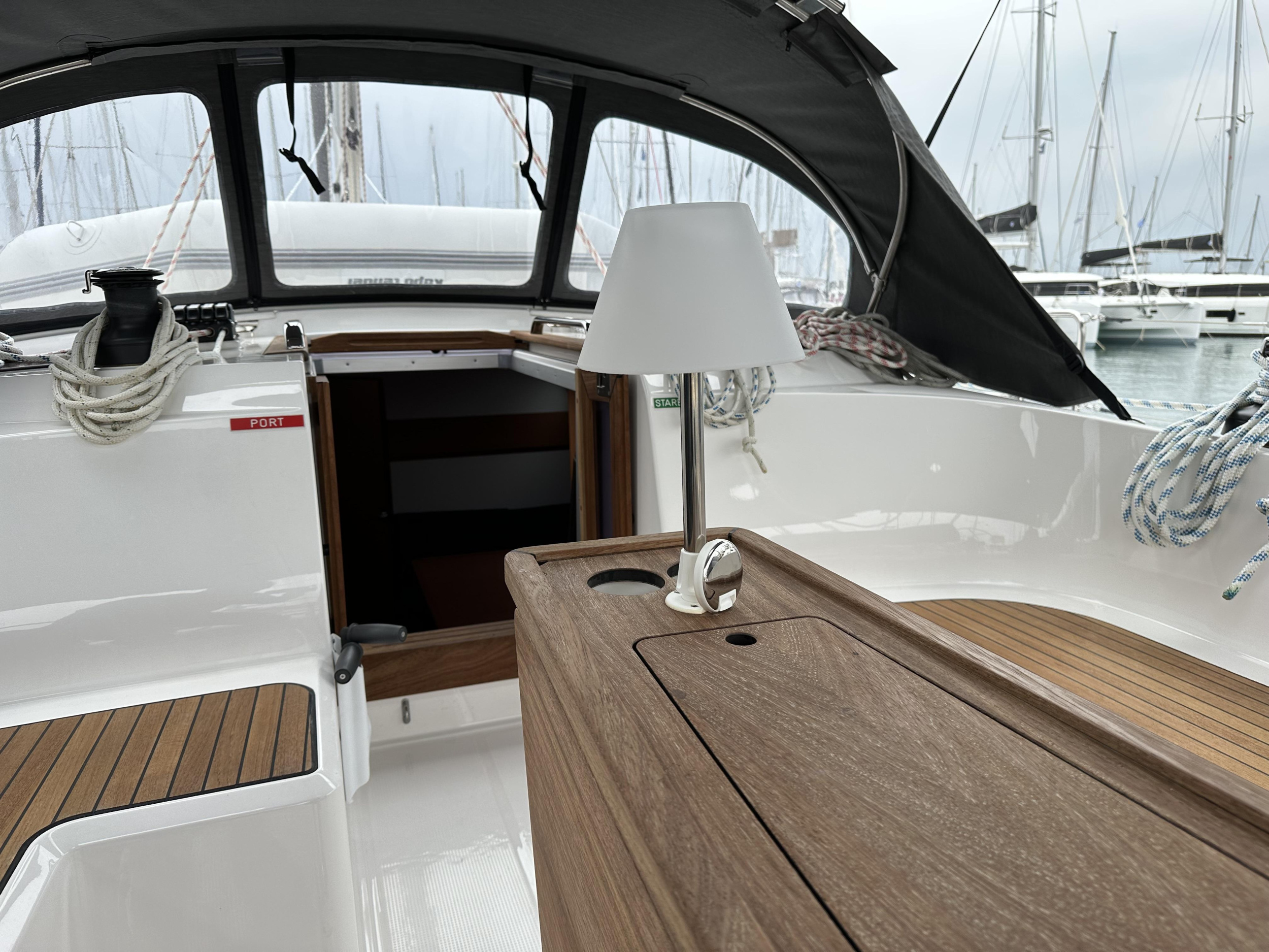 Photo #4 - Bavaria Cruiser 46 Style - 4 cab. (Veatriki) in Athens - 36678