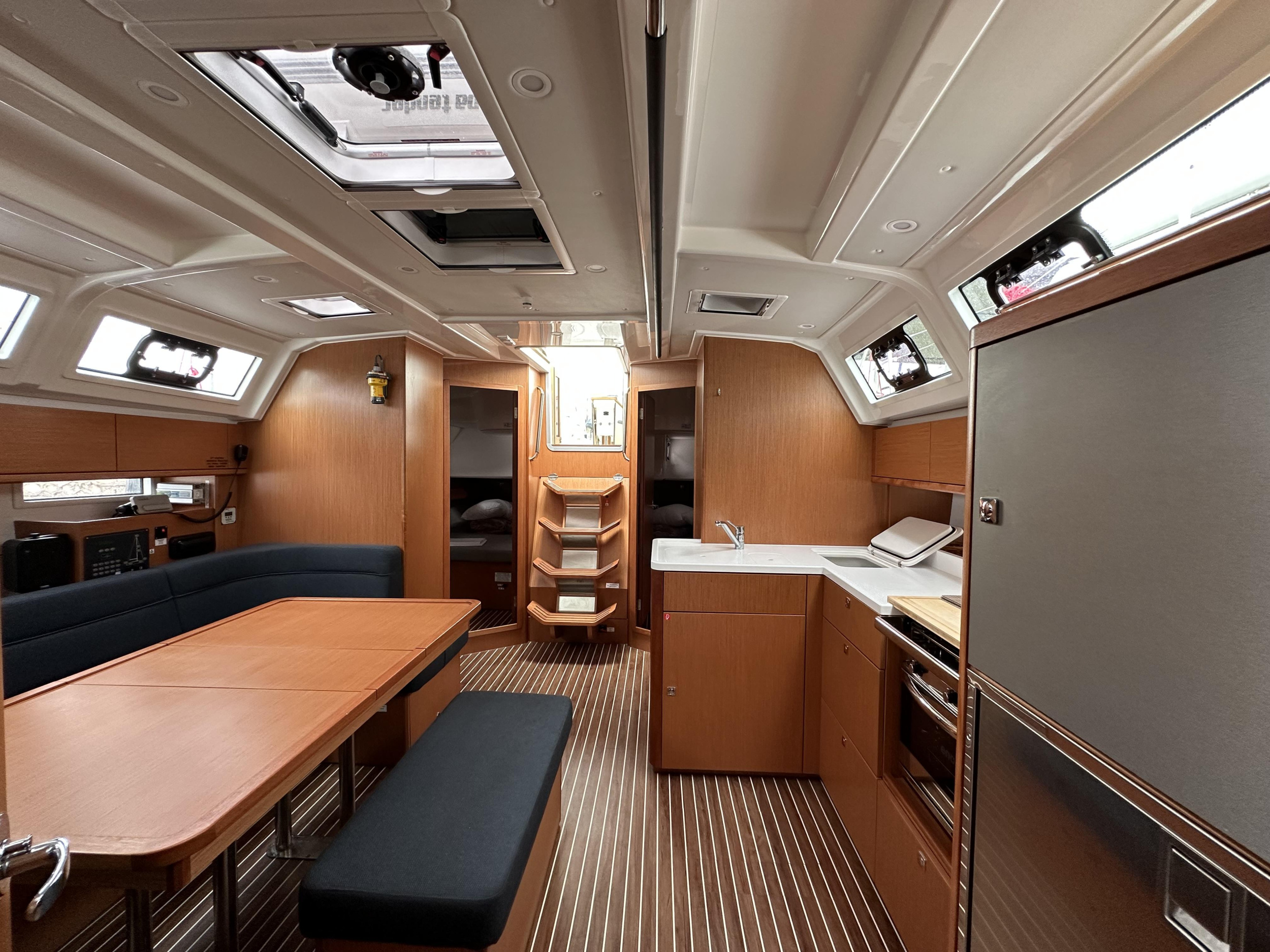 Photo #9 - Bavaria Cruiser 46 Style - 4 cab. (Veatriki) in Athens - 36678