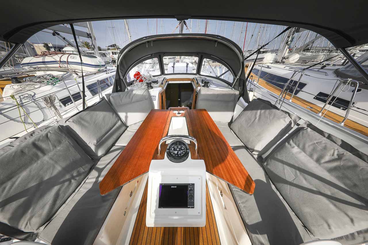 Photo #3 - Bavaria Cruiser 34 - 2 cab. (Funky 4ever) in Biograd - 36679