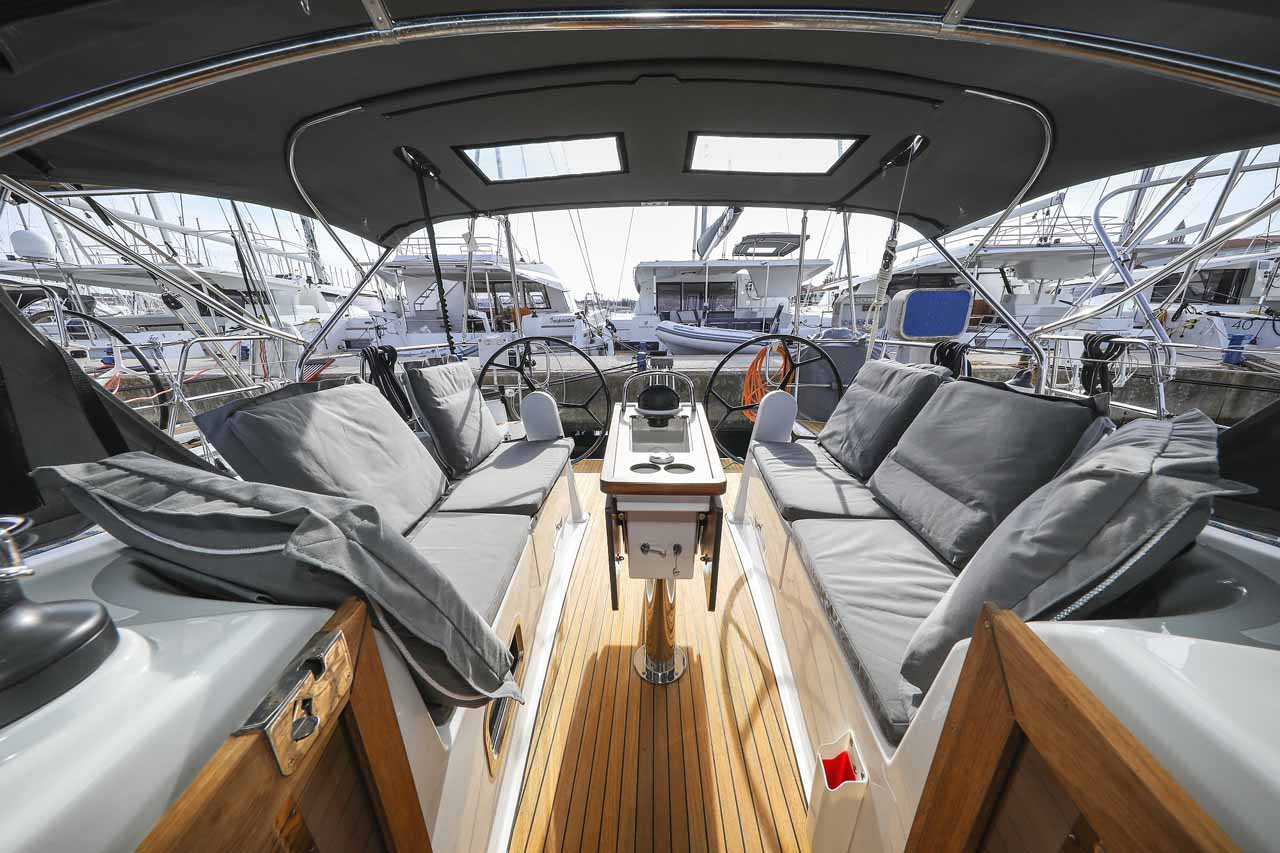 Photo #4 - Bavaria Cruiser 34 - 2 cab. (Funky 4ever) in Biograd - 36679