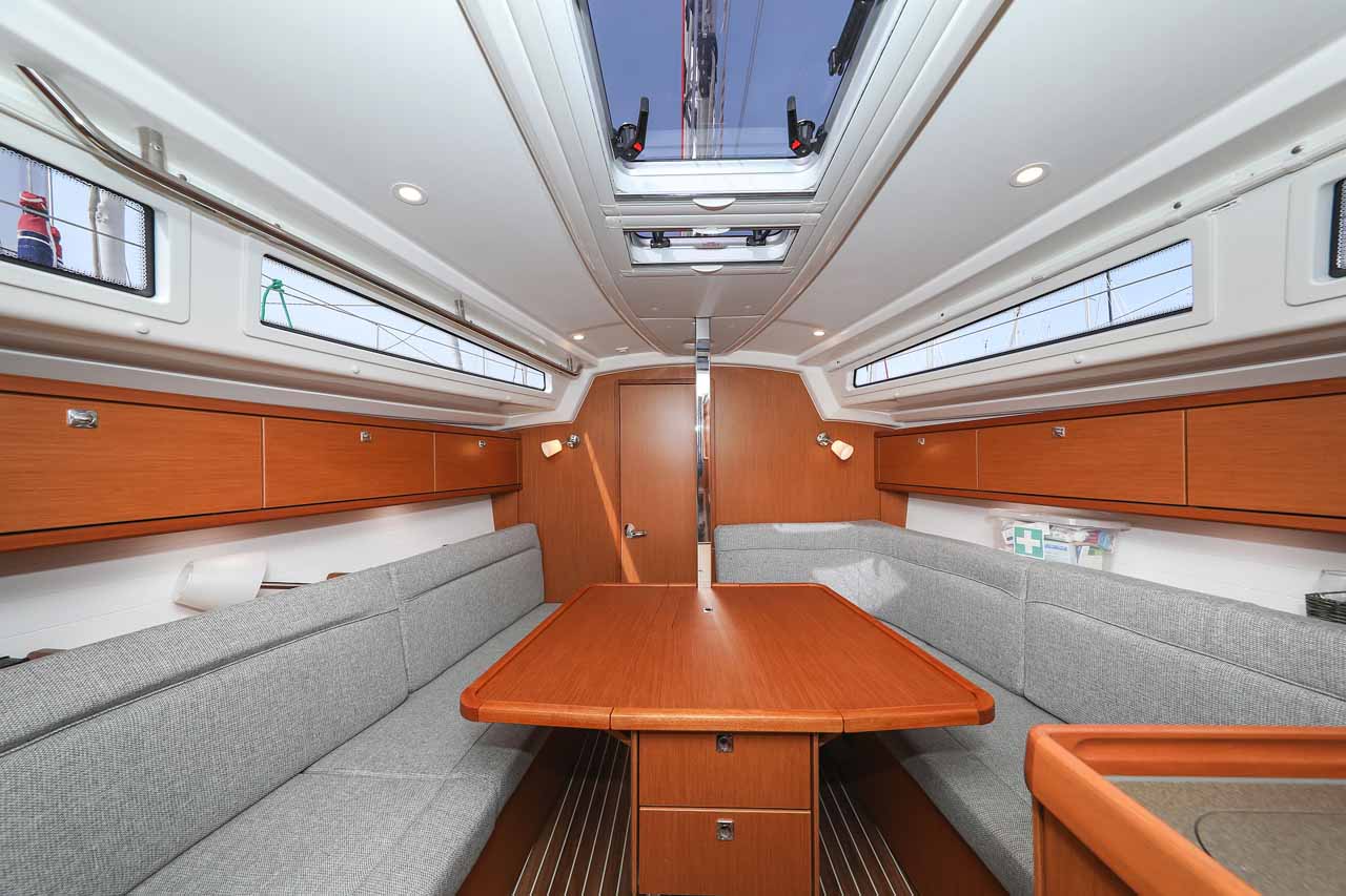 Photo #6 - Bavaria Cruiser 34 - 2 cab. (Funky 4ever) in Biograd - 36679