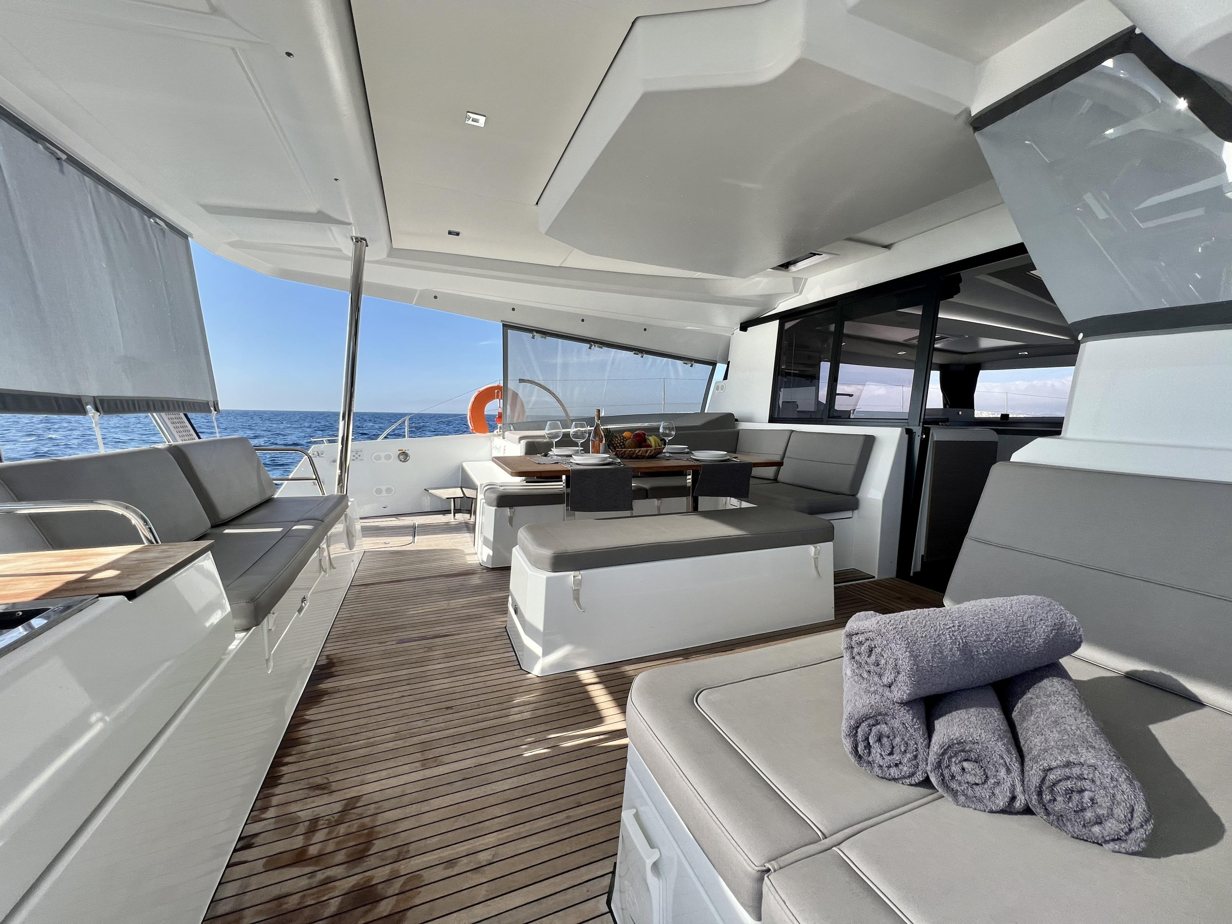 Photo #12 - Fountaine Pajot Elba 45 - 5 cab. (Sea Energy II) in Athens - 36693