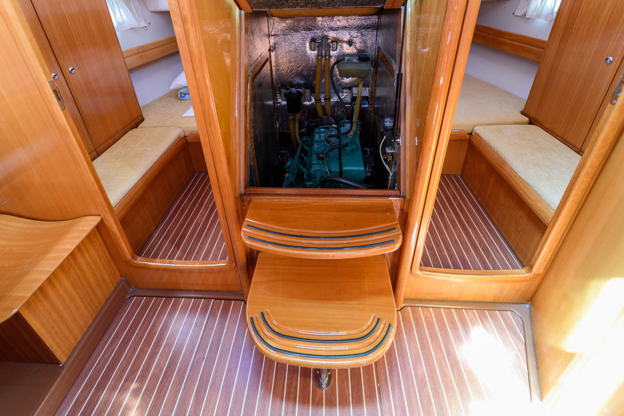 Photo #10 - Bavaria 42 Cruiser (Blue Queen) en Trogir - 36673