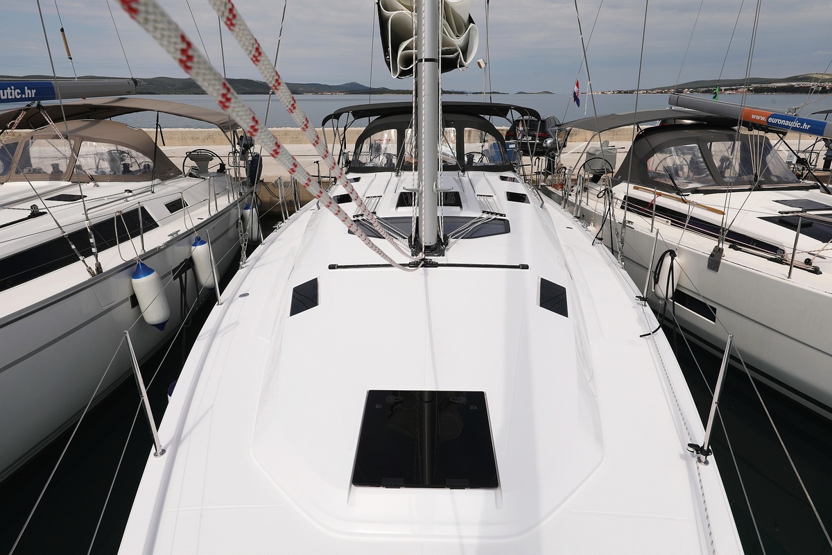 Photo #4 - Elan Impression 45 - 3 cab. (Starlight) en Biograd - 36716