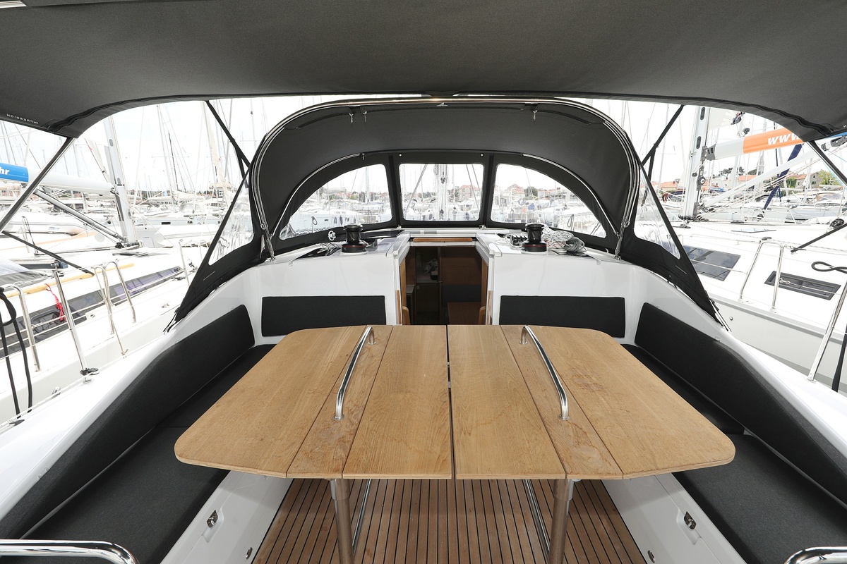 Photo #9 - Elan Impression 45 - 3 cab. (Starlight) en Biograd - 36716