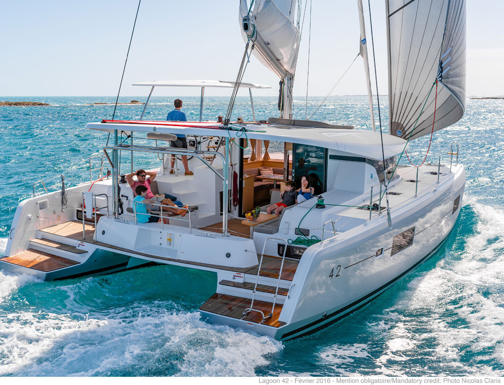 Photo #4 - Lagoon 42 - 4 + 2 cab. (VIOLET) in Le Marin - 36725