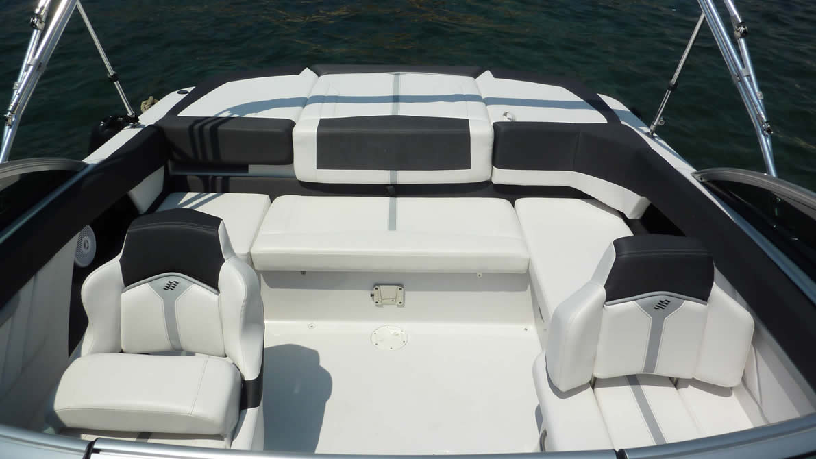 Photo #5 - Four Winns H210 (Black Pearl) in Tribunj - 36735