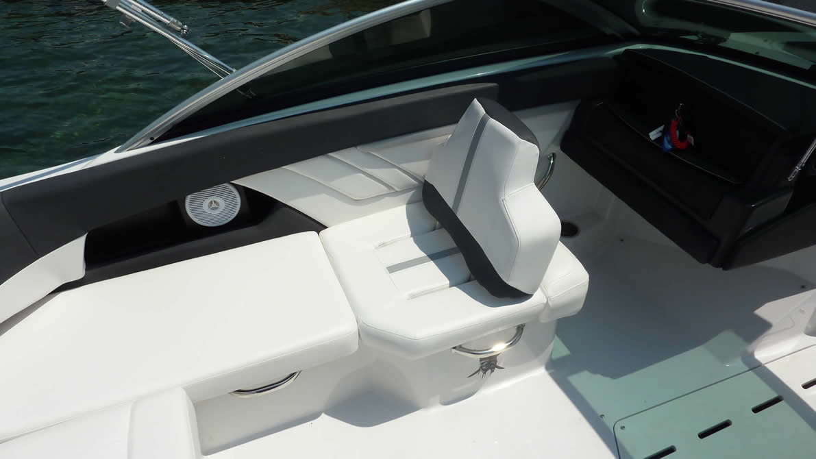 Photo #10 - Four Winns H210 (Black Pearl) in Tribunj - 36735