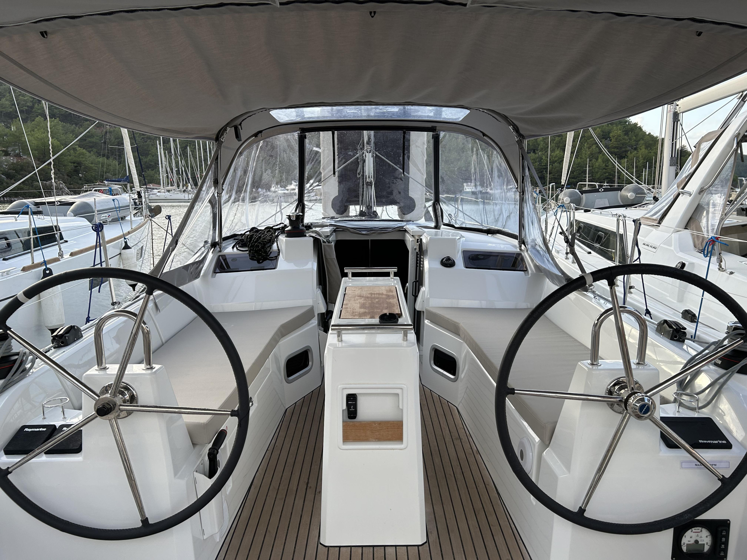 Photo #6 - Oceanis 34.1 - 3 cab. (Sail Altair) in Orhaniye - 36743