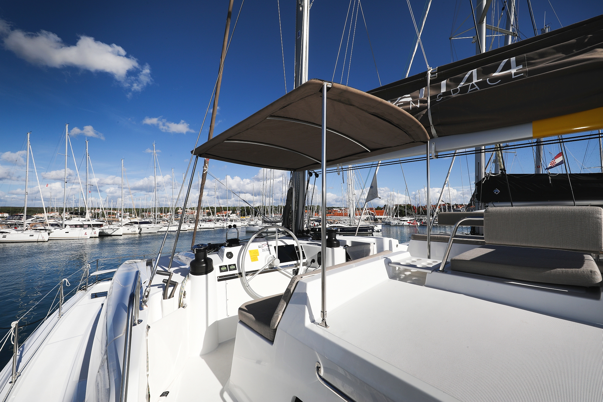 Photo #35 - Bali 4.4 - 4 + 2 cab. (Calypso) en Biograd - 36747