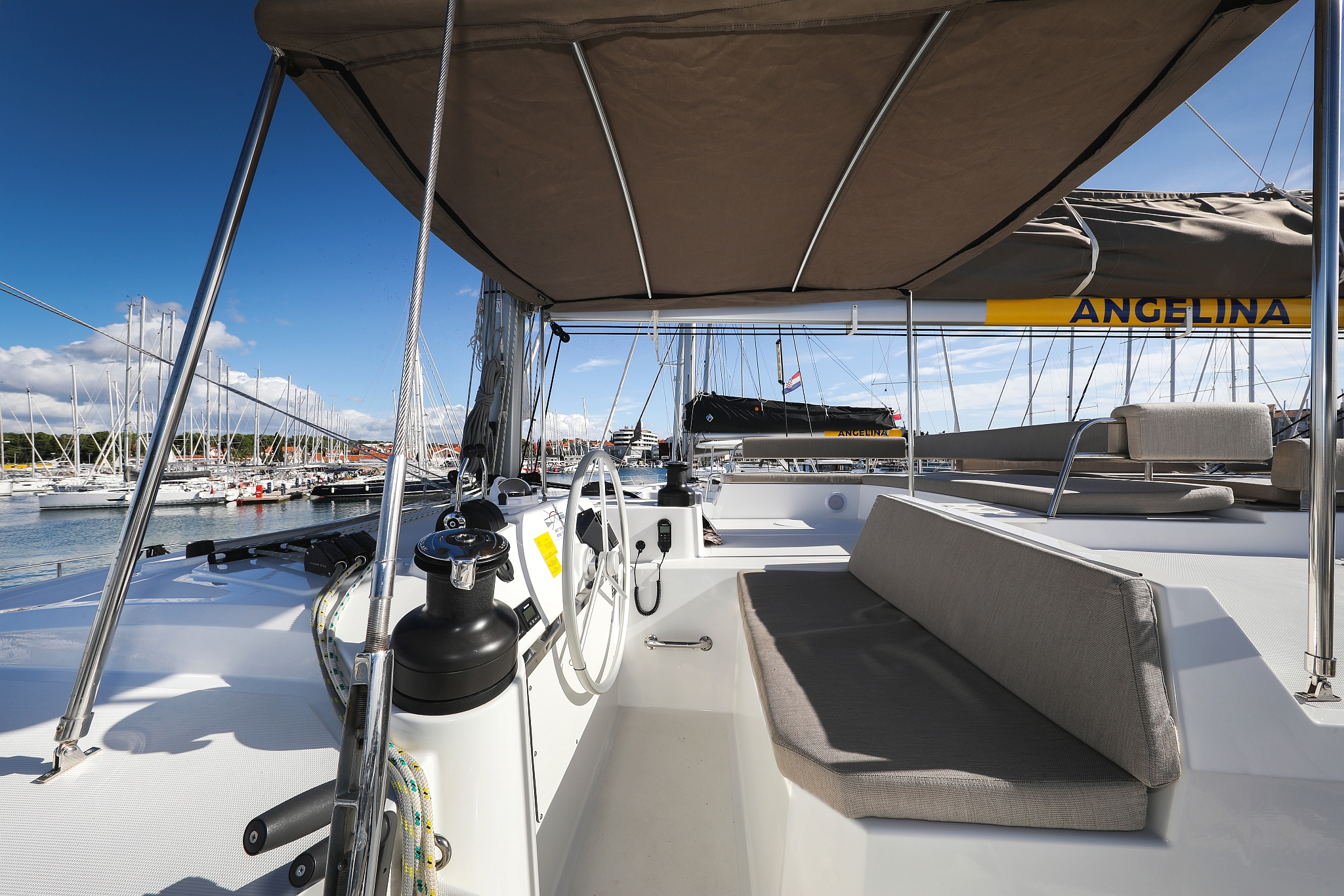Photo #36 - Bali 4.4 - 4 + 2 cab. (Calypso) en Biograd - 36747