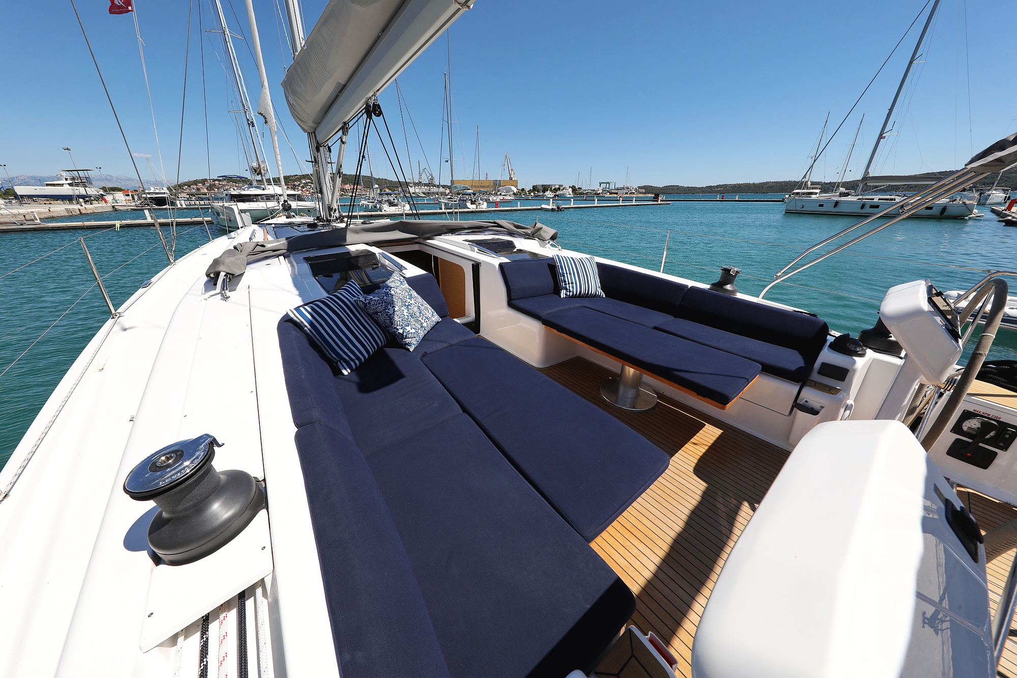 Photo #6 - Hanse 508 - 4 + 1 cab. (Charlabelle - OW) en Trogir - 36750