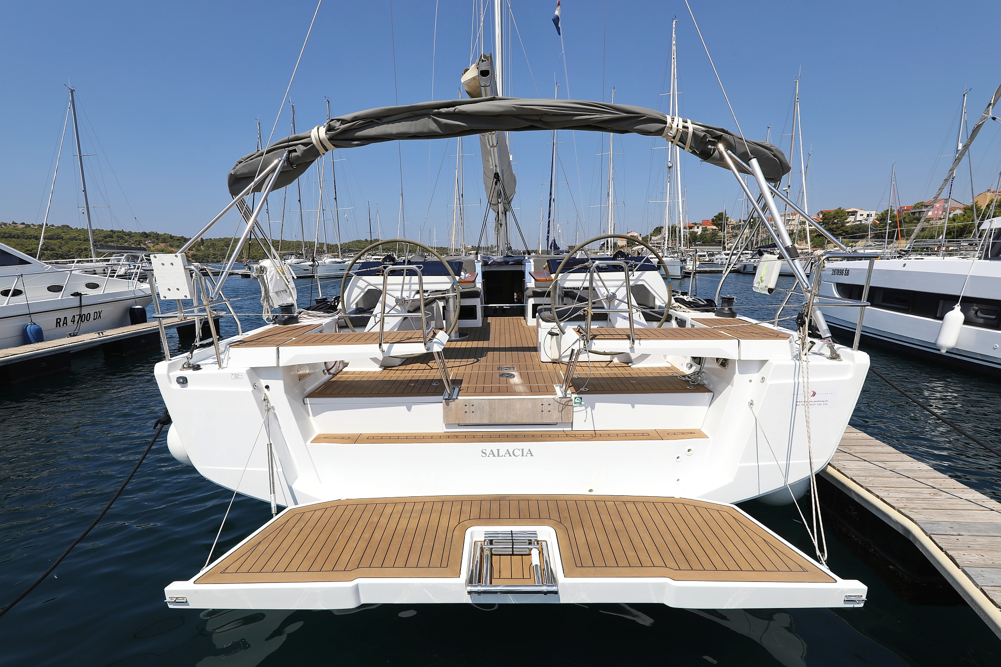 Photo #3 - Hanse 460 - 4 cab. (Salacia - OW) in Sibenik - 36751