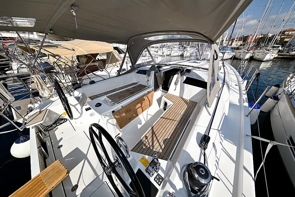 Photo #8 - Oceanis 40.1 - 3 cab. (PRESTIGE) in Zadar - 36752