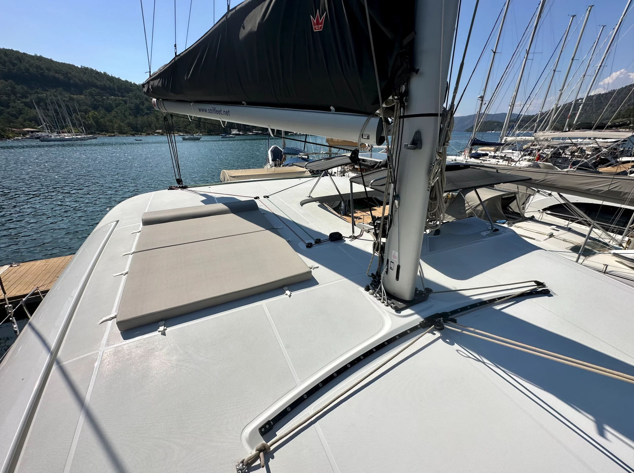 Lagoon 42 - 4 + 2 cab. (Sail Electra)  - 5