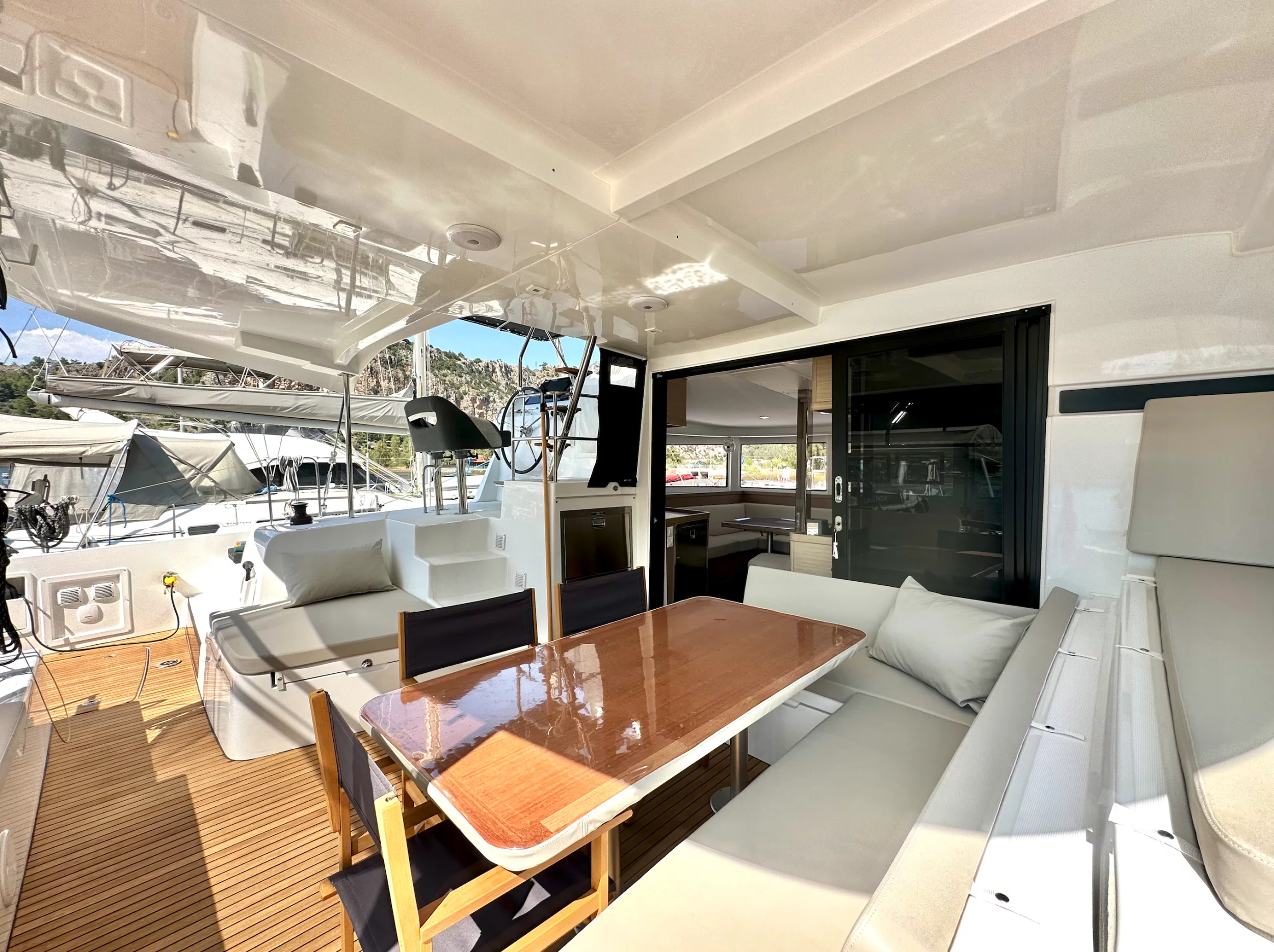 Lagoon 42 - 4 + 2 cab. (Sail Electra)  - 7