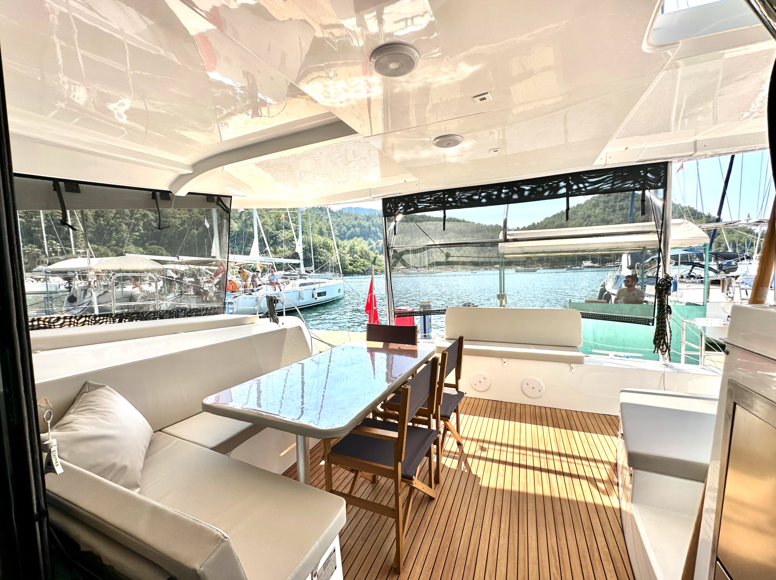 Photo #9 - Lagoon 42 - 4 + 2 cab. (Sail Electra) in Orhaniye - 36754