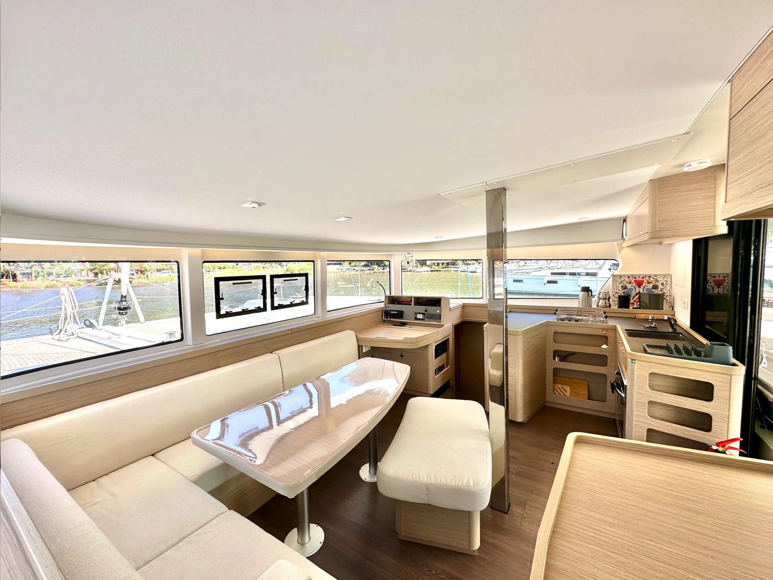 Lagoon 42 - 4 + 2 cab. (Sail Electra)  - 15