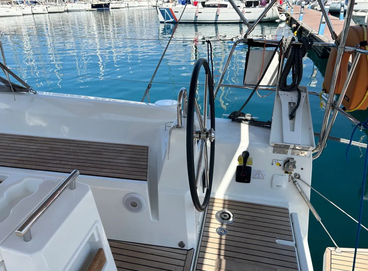 Photo #8 - Oceanis 34.1 - 3 cab. (Sail Lynx) in Fethiye - 36756