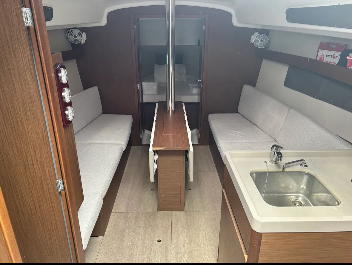 Photo #10 - Oceanis 34.1 - 3 cab. (Sail Lynx) in Fethiye - 36756