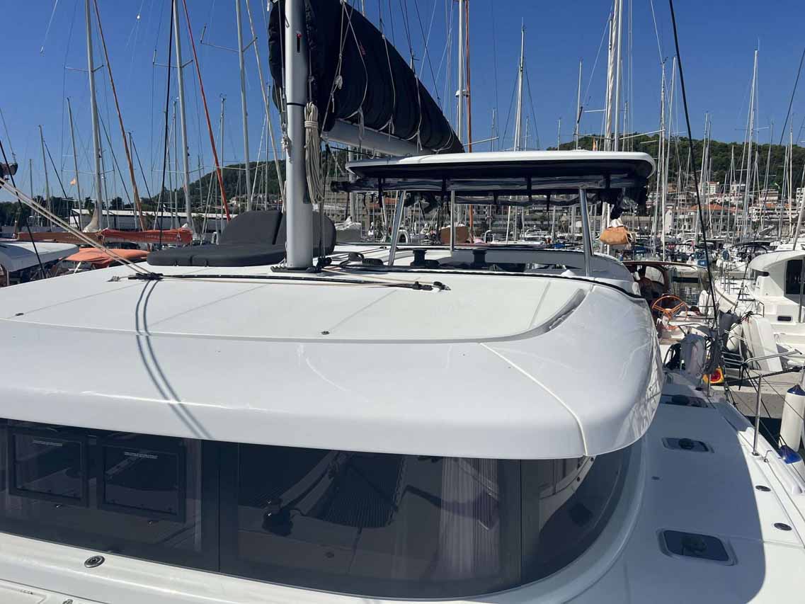 Photo #5 - Lagoon 42 - 4 + 2 cab. (Top Light) in Split - 36772