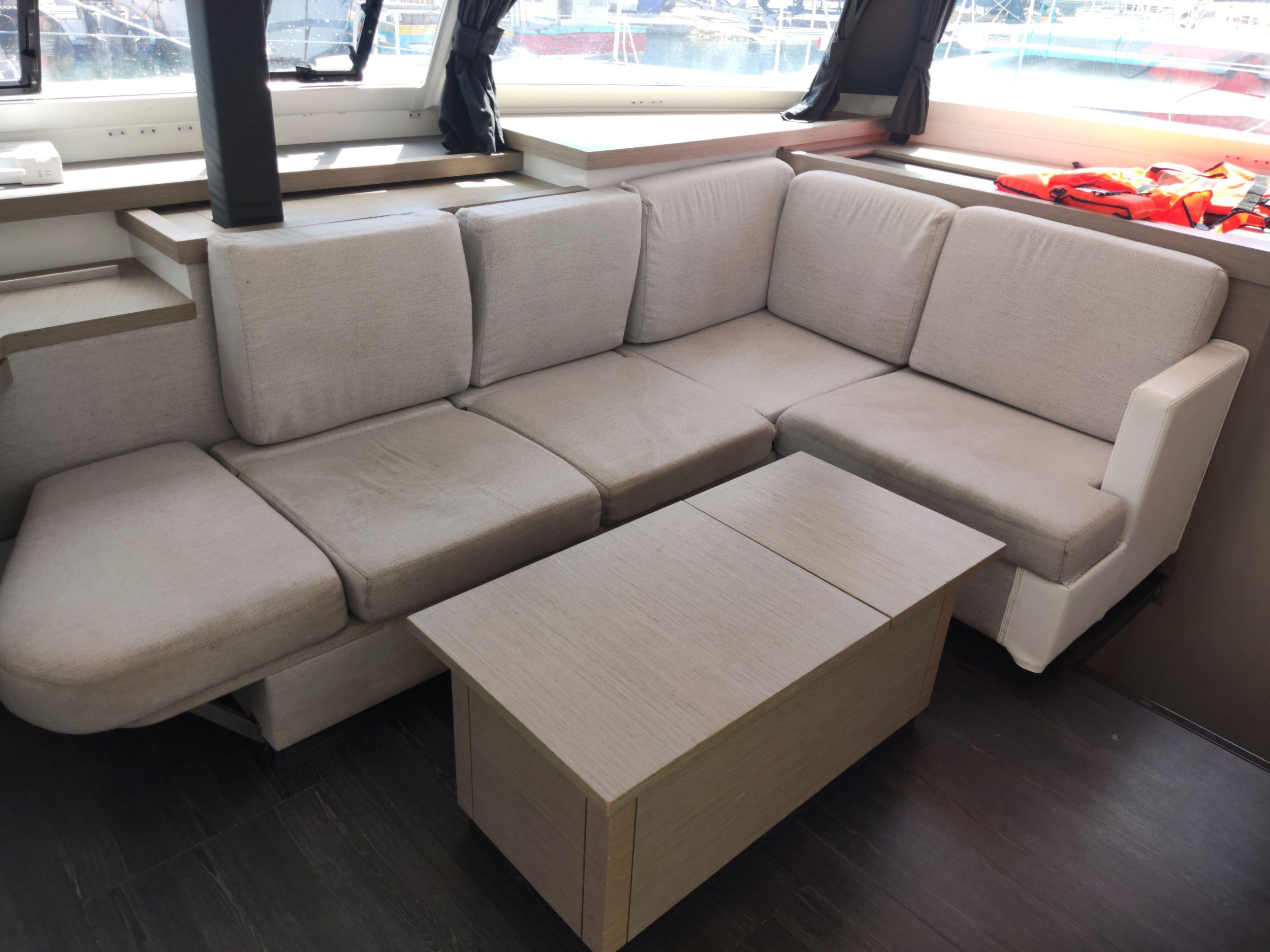 Photo #2 - Fountaine Pajot Astrea 42 - 4 + 2 cab. (Atchoum) in Bas du Fort - 36794