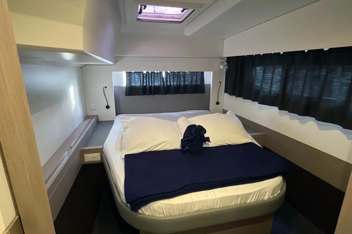 Photo #6 - Fountaine Pajot Astrea 42 - 4 + 2 cab. (Atchoum) in Bas du Fort - 36794