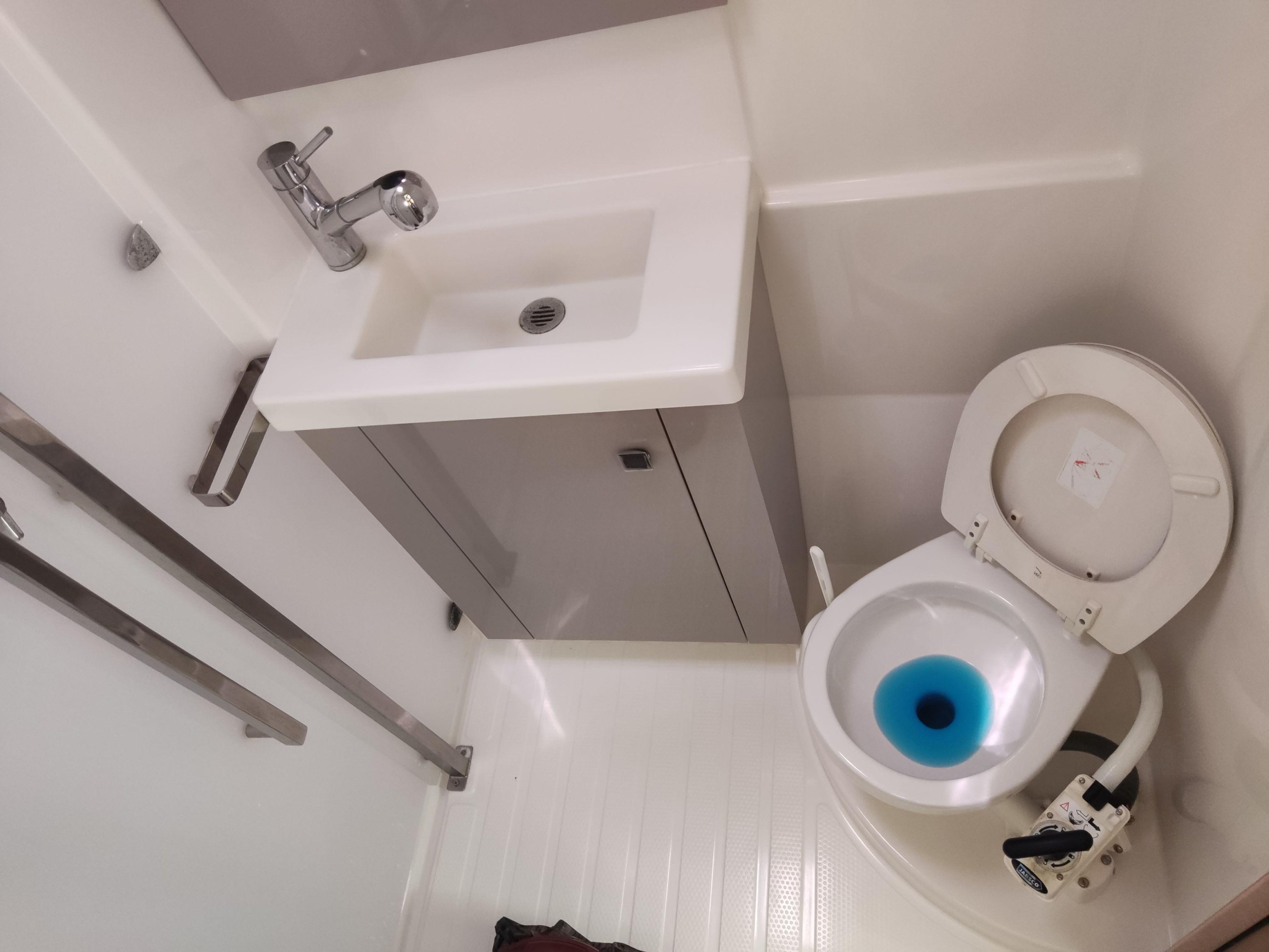Photo #11 - Fountaine Pajot Astrea 42 - 4 + 2 cab. (Atchoum) in Bas du Fort - 36794