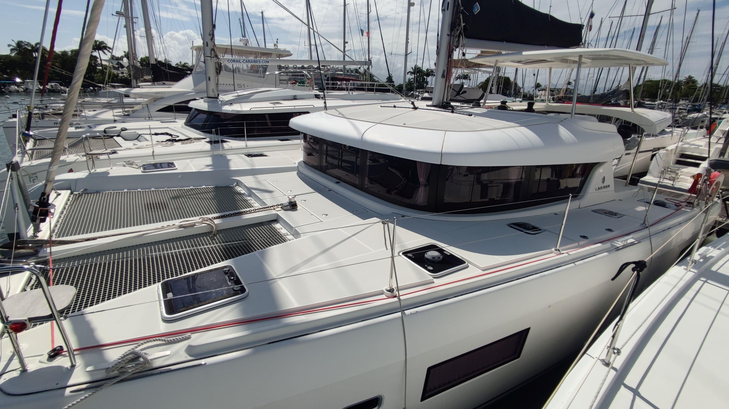 Photo #6 - Lagoon 42 - 4 + 2 cab. (Sleepy) in Bas du Fort - 36796