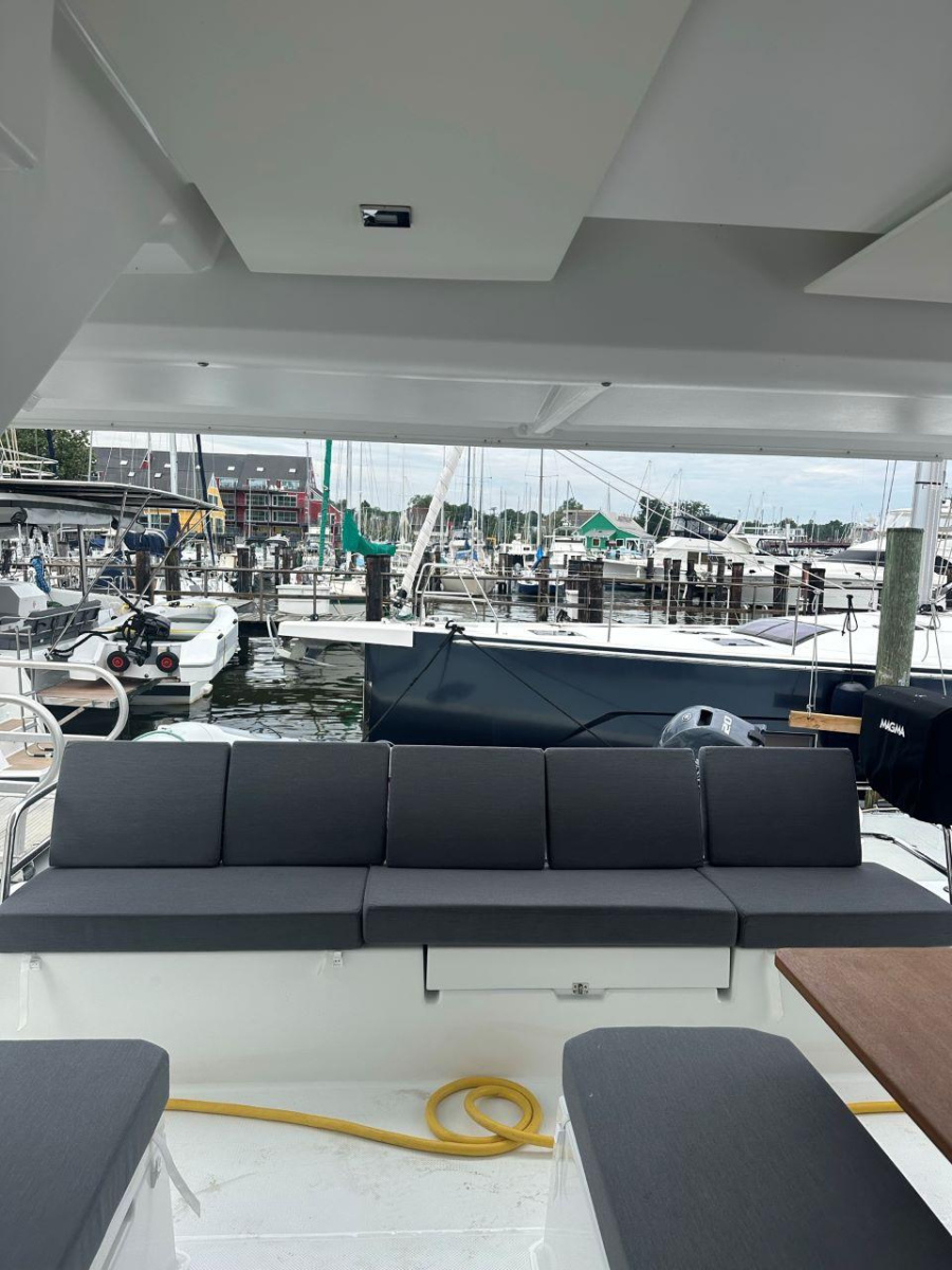 Photo #4 - Fountaine Pajot Astrea 42 Maestro (Just Live) in Nanny Cay - 36869