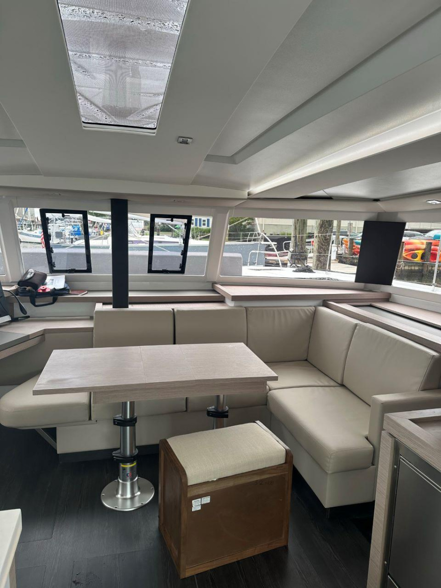 Photo #8 - Fountaine Pajot Astrea 42 Maestro (Just Live) in Nanny Cay - 36869
