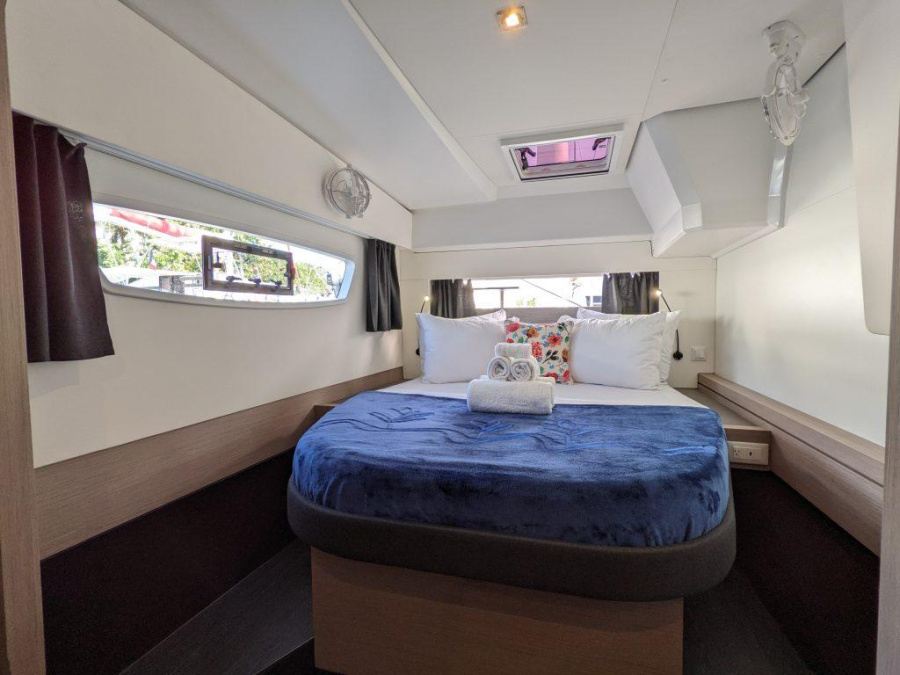 Photo #9 - Fountaine Pajot Astrea 42 Maestro (Just Live) in Nanny Cay - 36869