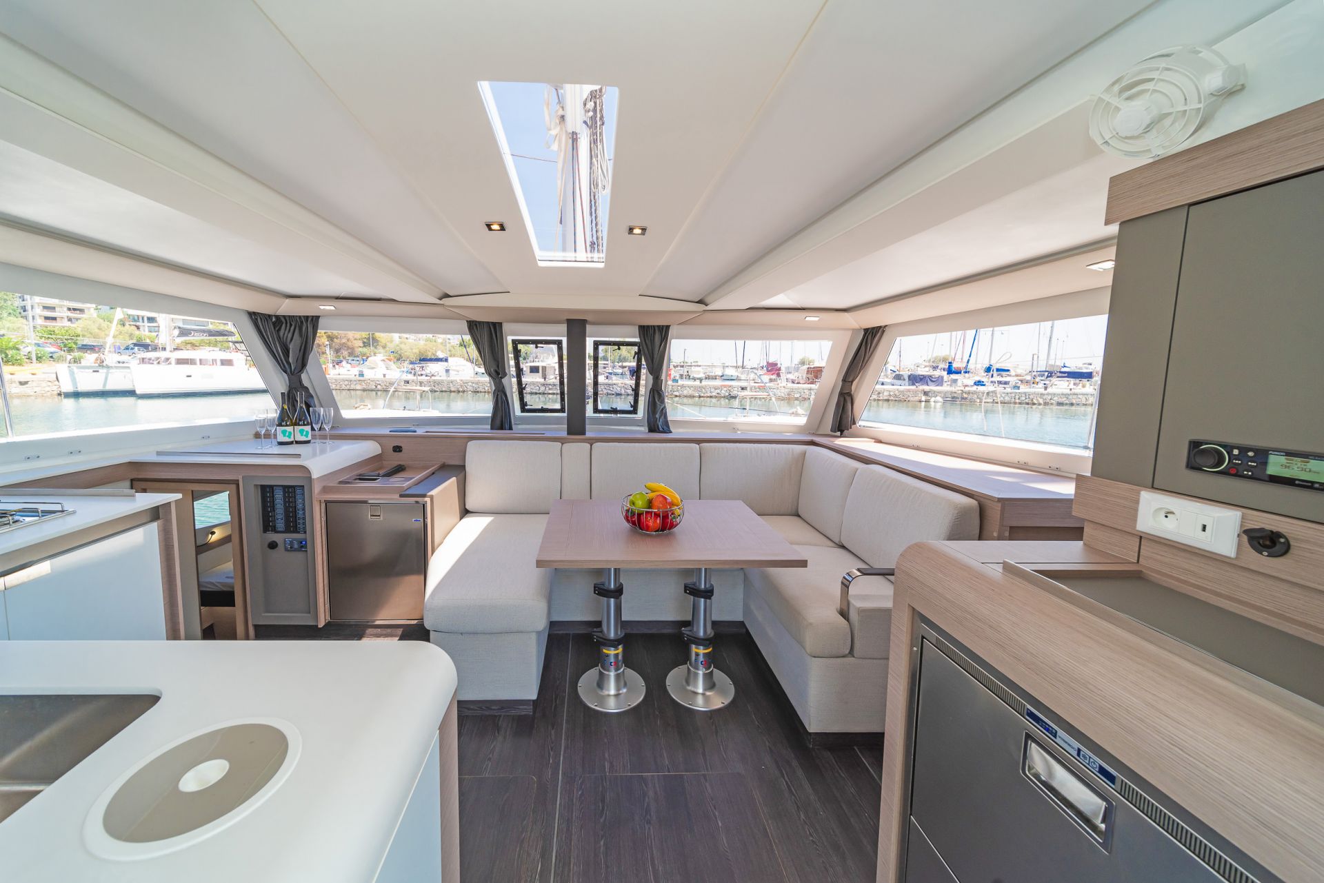 Photo #5 - Fountaine Pajot Isla 40 - 4 + 1 cab. (Aifos) in Lavrion - 36894