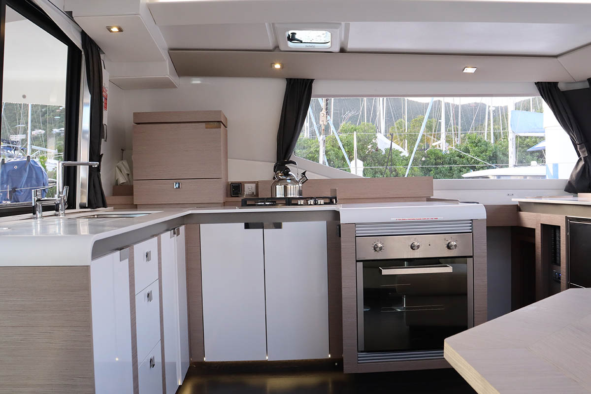 Photo #15 - Fountaine Pajot Tanna 47 - 5 + 1 cab. (Island Nomad) in Nanny Cay - 36951
