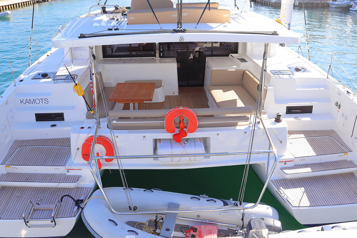 Photo #4 - Lagoon 46 - 4 + 2 cab. (Kamots) en Nanny Cay - 36954
