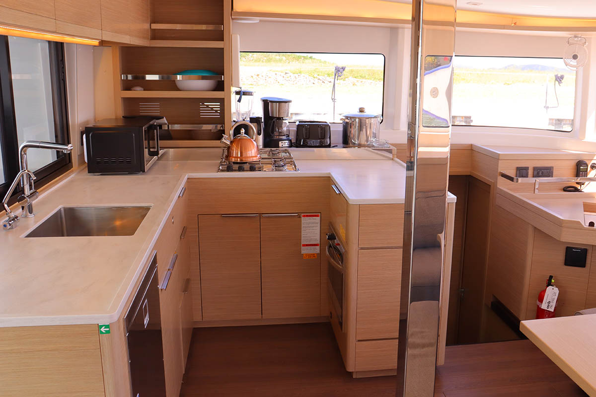 Photo #12 - Lagoon 46 - 4 + 2 cab. (Kamots) en Nanny Cay - 36954