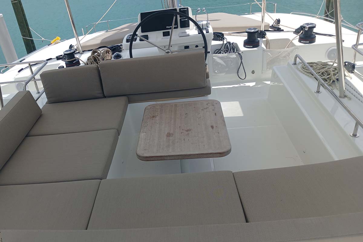 Photo #10 - Lagoon 51 - 6 cab. (Sapphire Seas) in Marsh Harbour - 36961