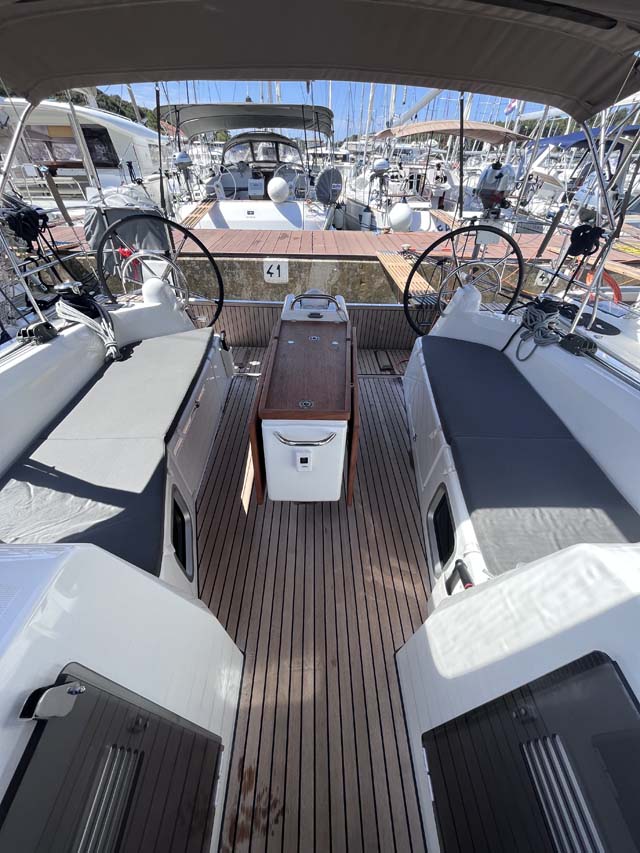 Photo #9 - Sun Odyssey 410 - 3 cab. (Tu Tamo 3) in Pula - 36964