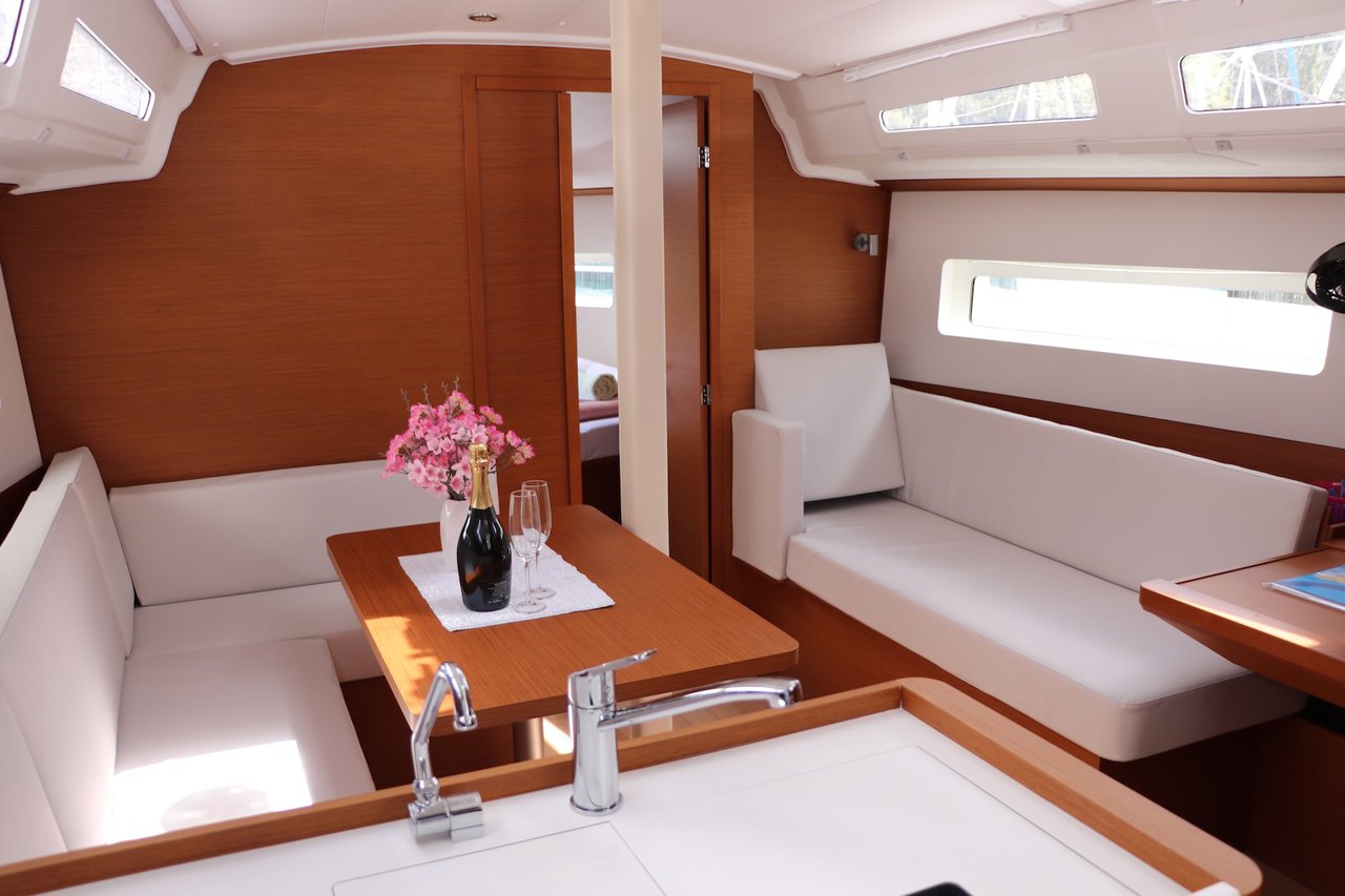 Photo #9 - Sun Odyssey 380 (Bura Kiss) en Dubrovnik - 36967