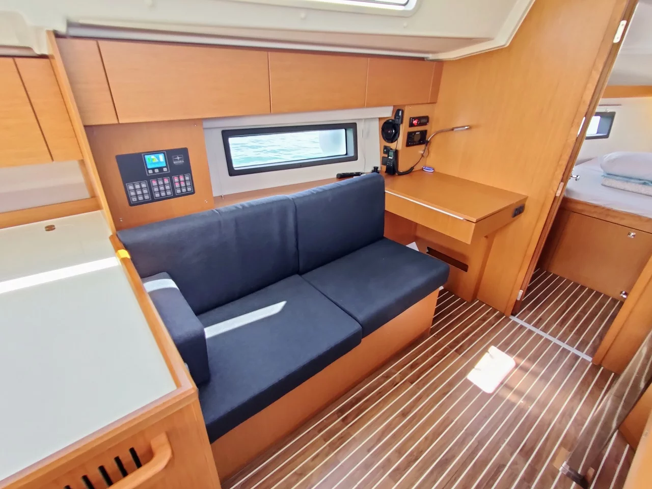 Bavaria C42 (Relax)  - 8