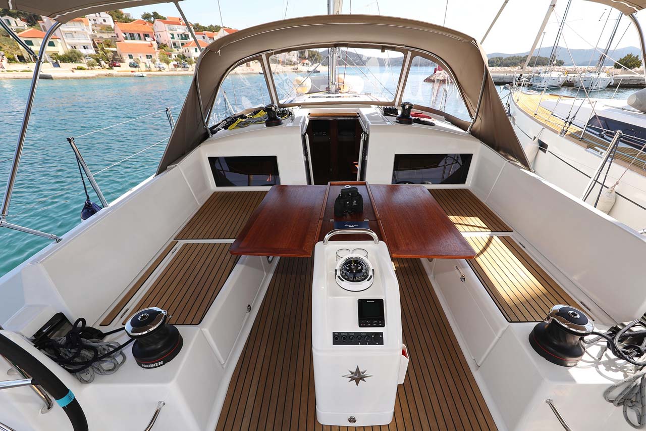 Photo #10 - Sun Odyssey 490 - 5 cab. (Pollux) in Trogir - 37008