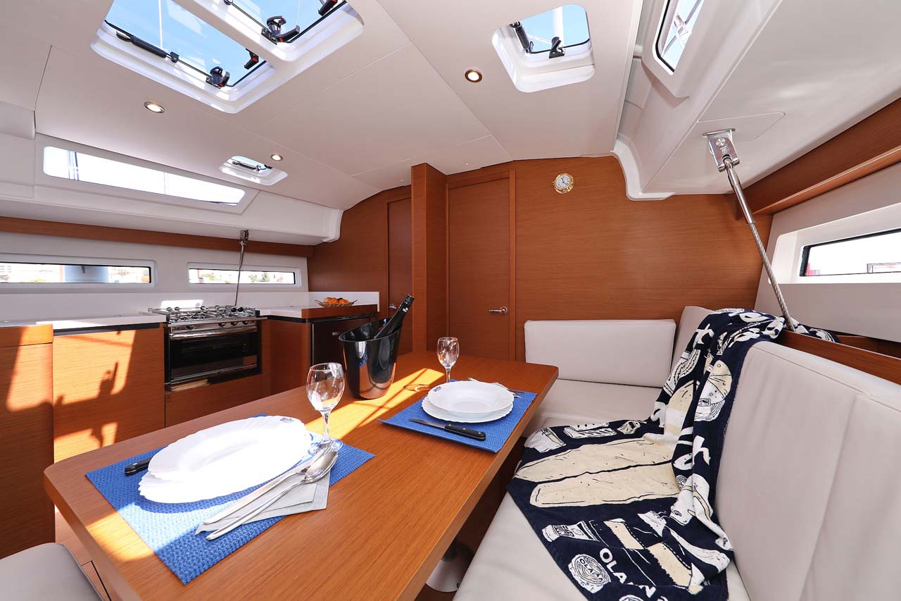 Photo #14 - Sun Odyssey 490 - 5 cab. (Pollux) in Trogir - 37008