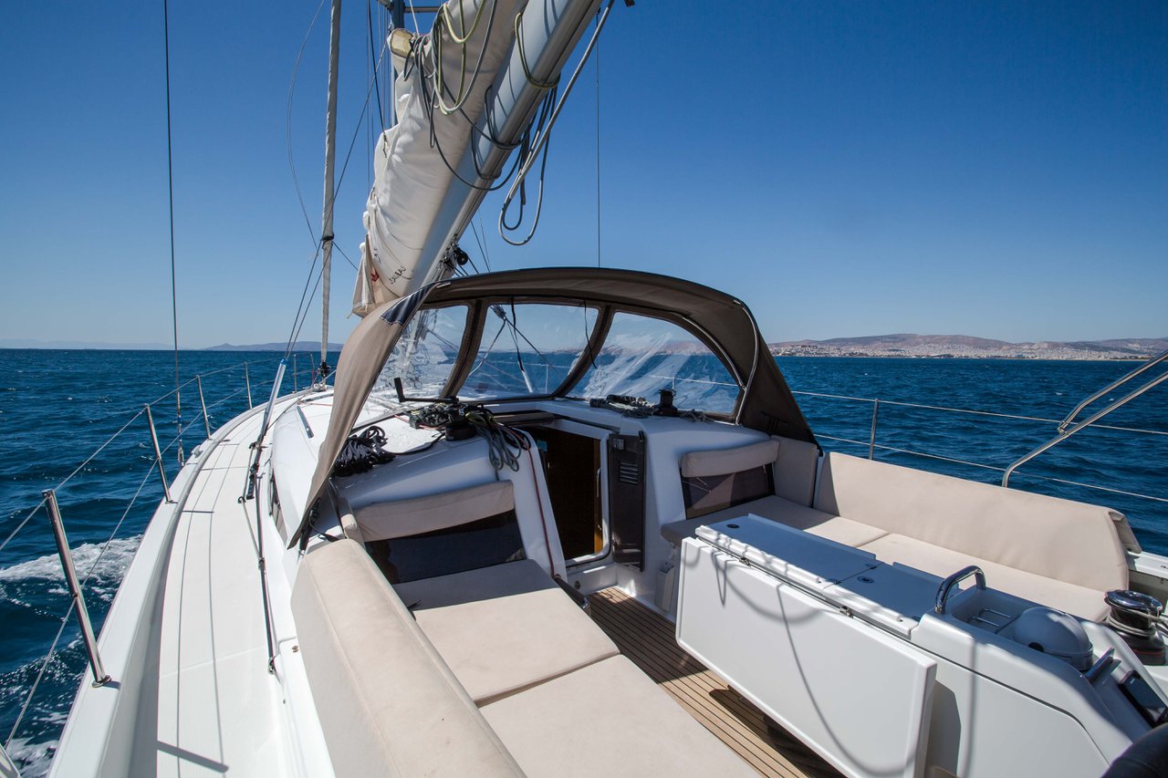 Photo #2 - Sun Odyssey 440 (Deep Water) in Athen - 37054